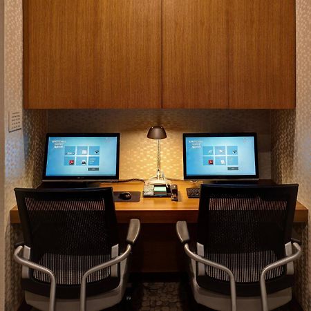 Springhill Suites By Marriott Wichita Airport Екстер'єр фото