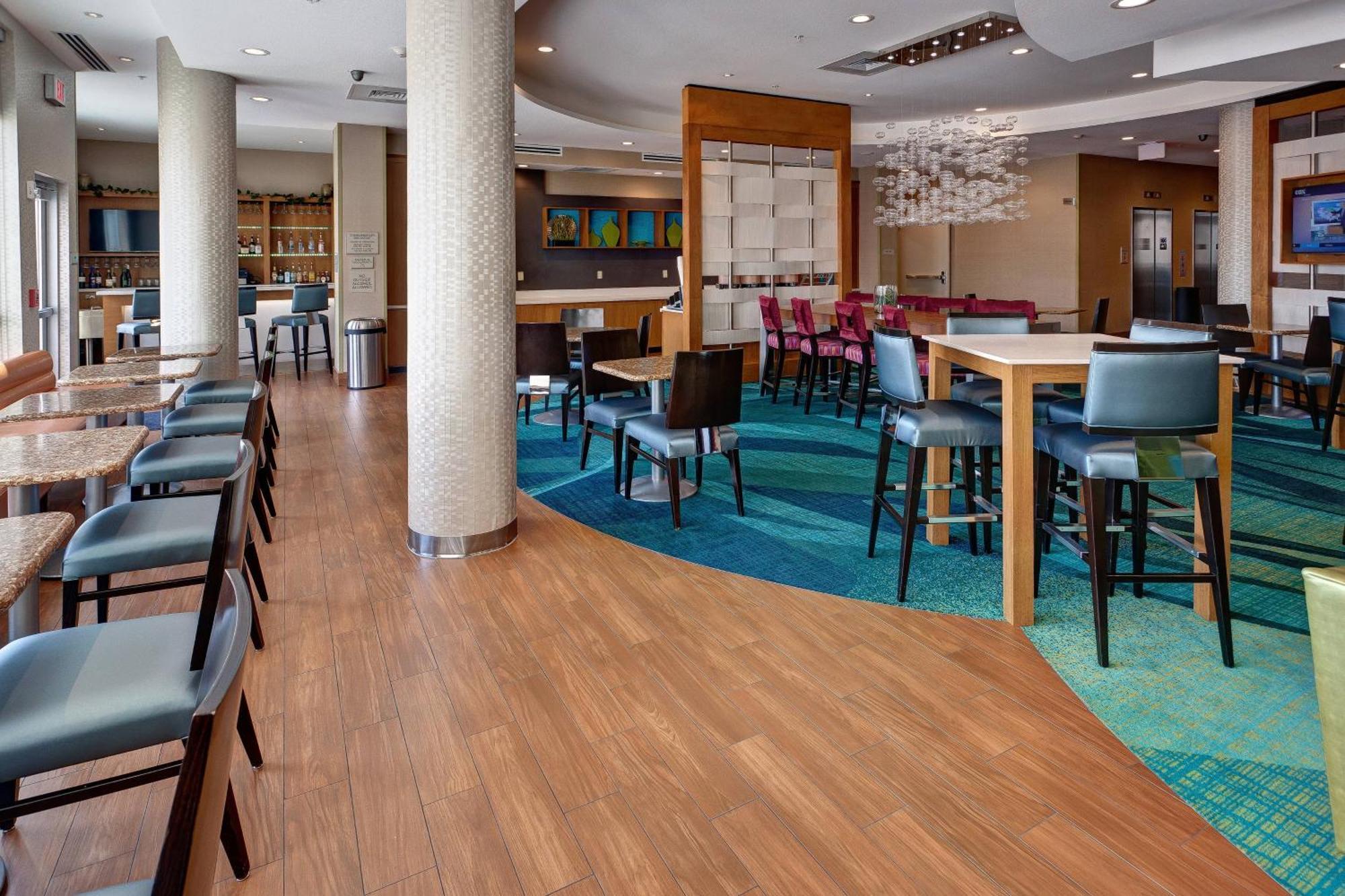 Springhill Suites By Marriott Wichita Airport Екстер'єр фото